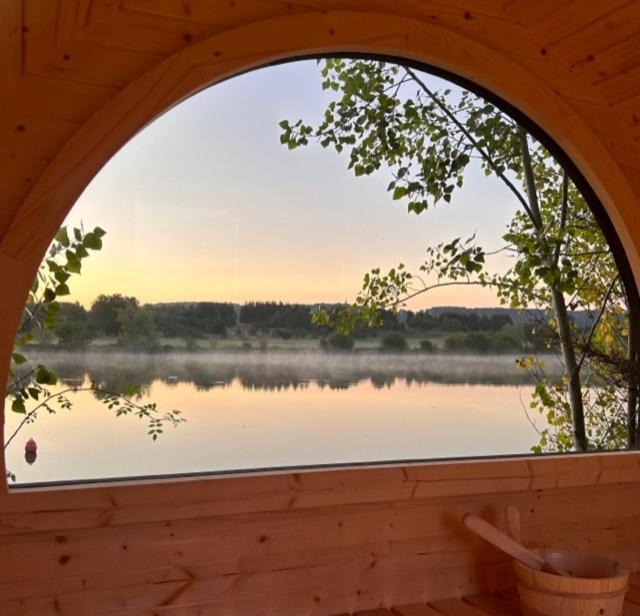 'Swan' Lakeview Lodge Bishampton Exteriér fotografie